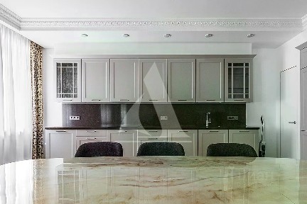 Продается 3-комн. квартира, 133 м²