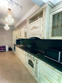 Продается 4-комн. квартира, 146 м²