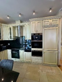 Продается 5-комн. квартира, 143,7 м²
