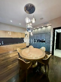 Продается 5-комн. квартира, 221 м²