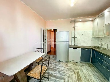 Продается 4-комн. квартира, 101,6 м²