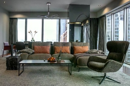 Продаются 3-комн. апартаменты, 154 м²