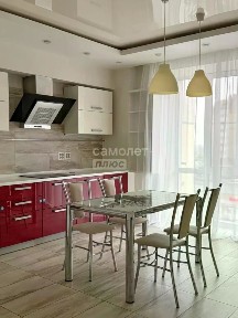 Продается 4-комн. квартира, 140,5 м²