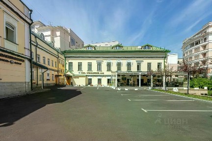Сдается здание, 2 523 м²