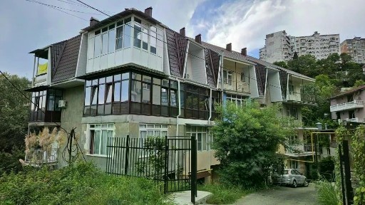 Краснодарский край, Сочи, р-н Центральный, мкр. Новый Сочи, ул. Клубничная, 102