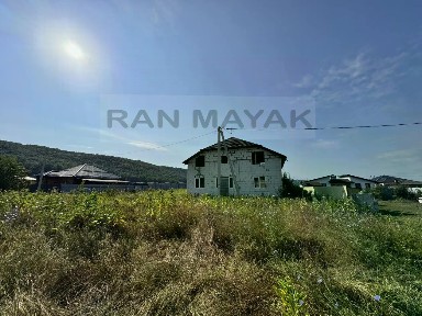 Продается 2-этажный дом, 240 м²