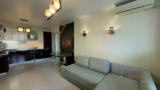 Продается 2-комн. квартира, 53 м²