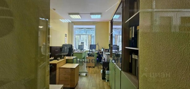 Продается помещение свободного назначения, 400 м²