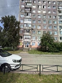 Продается торговая площадь (B)