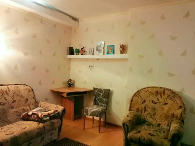 Свердловская область, Екатеринбург, р-н Орджоникидзевский, мкр. Эльмаш, просп. Космонавтов, 92