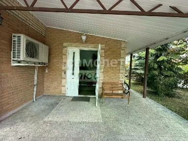 Продается 3-этажный таунхаус, 250 м²
