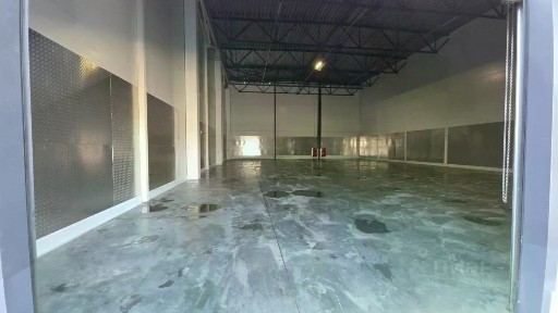 Сдается склад, 1 100 м²
