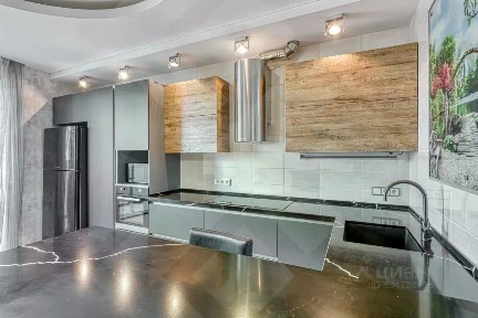 Сдается 4-комн. квартира, 124 м²