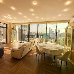 Сдается 4-комн. квартира, 116 м²
