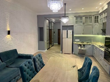 Сдается 4-комн. квартира, 130 м²