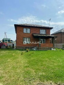 Продается 2-этажный дом, 804 м²