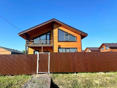 Продается 2-этажный дом, 180 м²