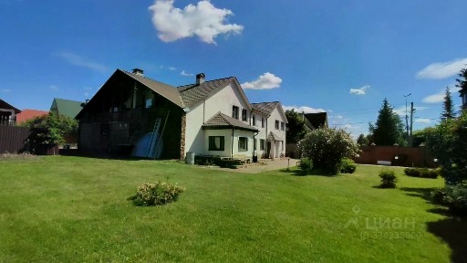 Продается 2-этажный дом, 543 м²