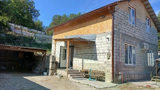 Продается 2-этажный дом, 140 м²