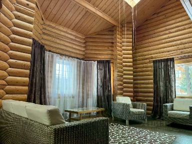 Сдается 2-этажный дом, 160 м²