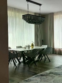 Сдается 2-этажный дом, 1 500 м²