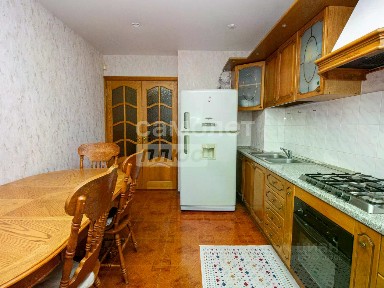 Продается 4-комн. квартира, 130,6 м²