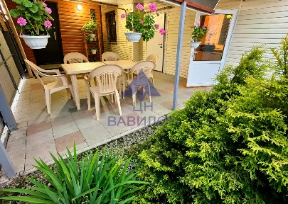 Продается 3-этажный дом, 250 м²