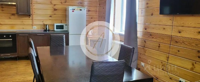 Сдается 2-этажный дом, 110 м²