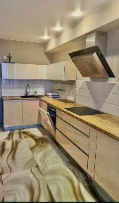 Продается 4-комн. квартира, 173,9 м²