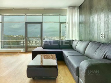 Продается 4-комн. квартира, 156,9 м²