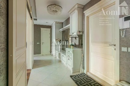 Продается 2-комн. квартира, 81 м²