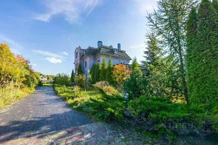 Продается 3-этажный коттедж, 939,4 м²