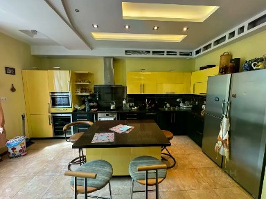 Сдается 2-этажный таунхаус, 210 м²