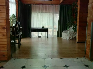 Сдается 2-этажный дом, 120 м²
