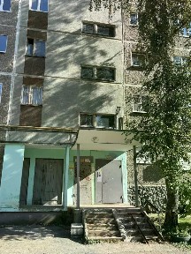 Свердловская область, Екатеринбург, р-н Железнодорожный, мкр. Новая Сортировка, ул. Пехотинцев, 10