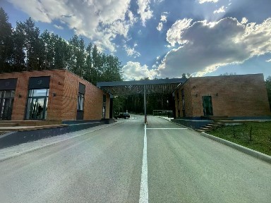 Свердловская область, Сысертский муниципальный округ, Исеть Вилладж коттеджный поселок, ул. Моне, 25