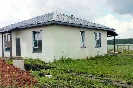 Свердловская область, Сысертский муниципальный округ, Бобровский поселок, ул. Краснодеревцев