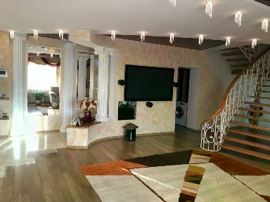 Сдается 5-комн. квартира, 204 м²