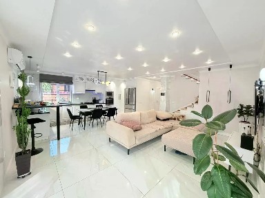 Продается 2-этажный дом, 318,4 м²