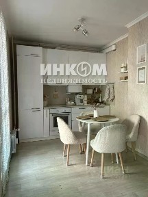 Продается 4-комн. квартира, 93,9 м²