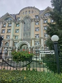 Продается 3-комн. квартира, 131 м²