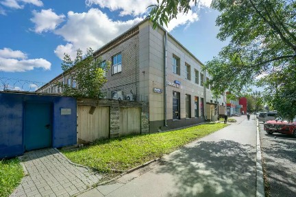 Продается здание (B)