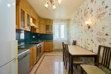 Продается 3-комн. квартира, 72,7 м²