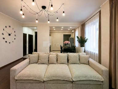 Продается 2-комн. квартира, 74,8 м²