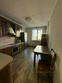 Продается 2-комн. квартира, 76,2 м²