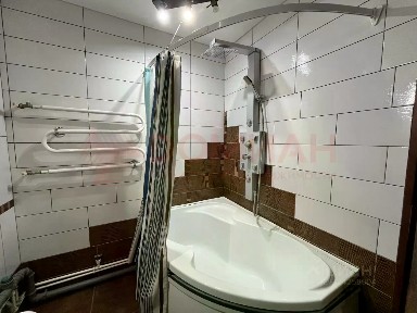 Продается 3-комн. квартира, 102 м²