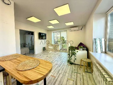 Продается 1-комн. квартира, 42 м²
