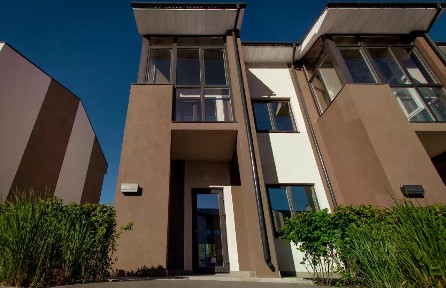 Продается 2-этажный таунхаус, 119,9 м²