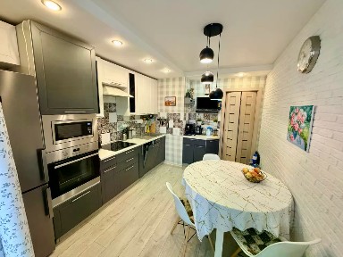 Продается 2-комн. квартира, 54 м²