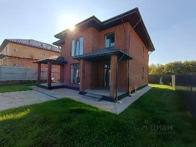 Продается 2-этажный дом, 240 м²